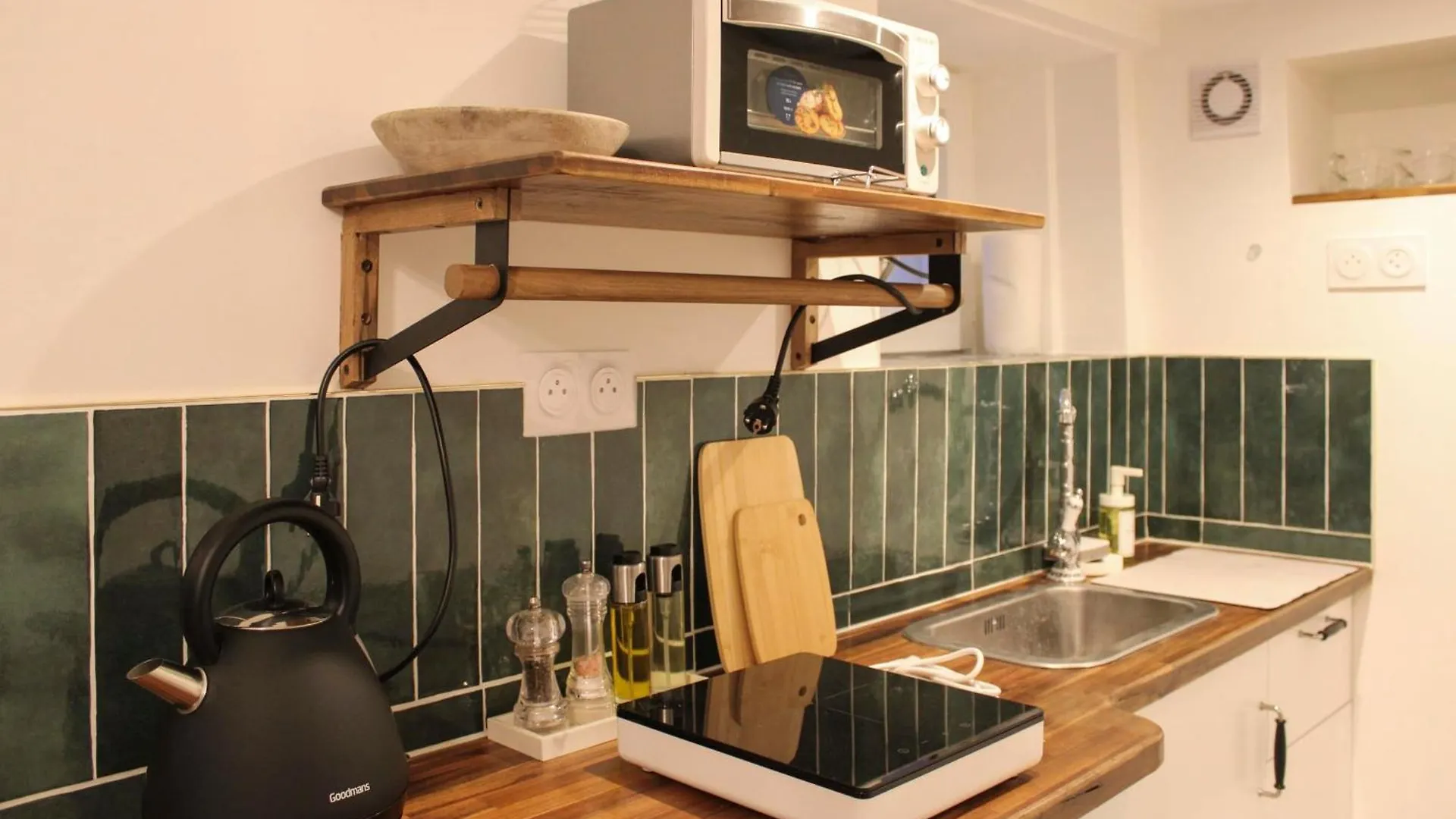 Charming Studio Of 15 M2 In The 10Th باريس شقة