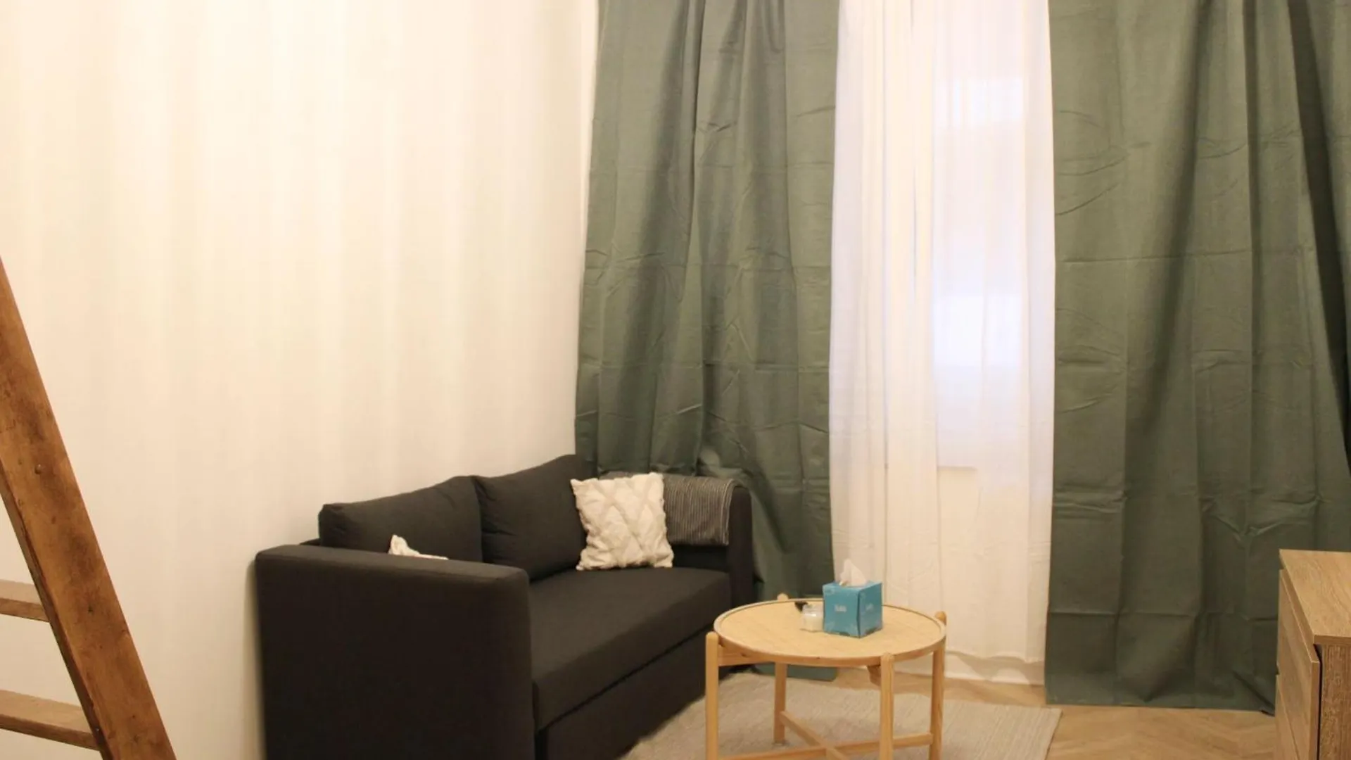 Charming Studio Of 15 M2 In The 10Th باريس